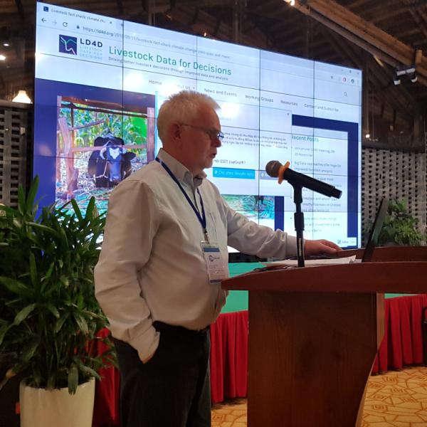 Andy Peters at Hanoi